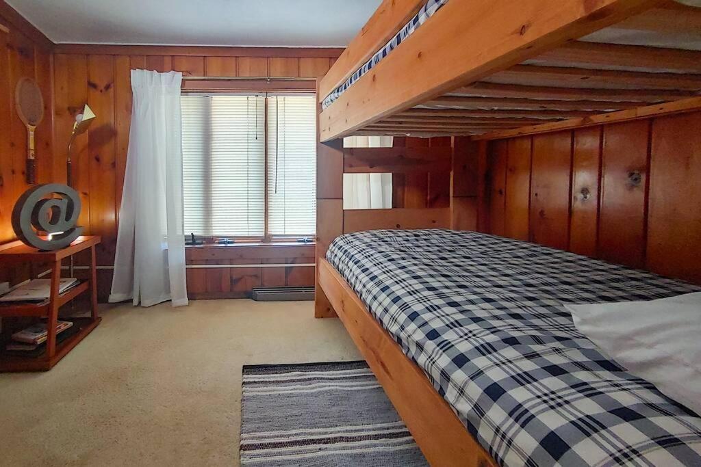 Huge Historic, W/Large Yard & Close To Beach Manistee Buitenkant foto