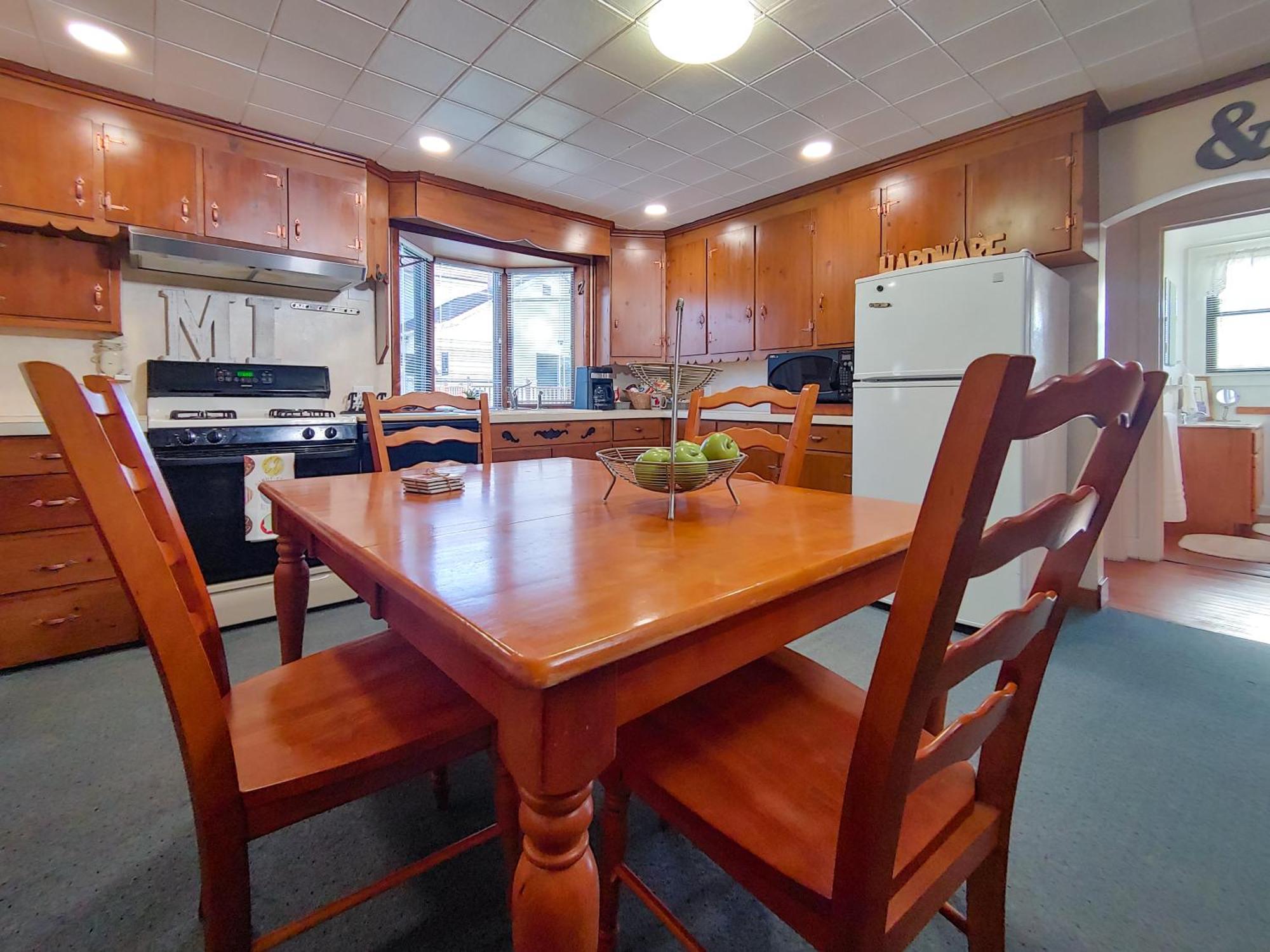 Huge Historic, W/Large Yard & Close To Beach Manistee Buitenkant foto
